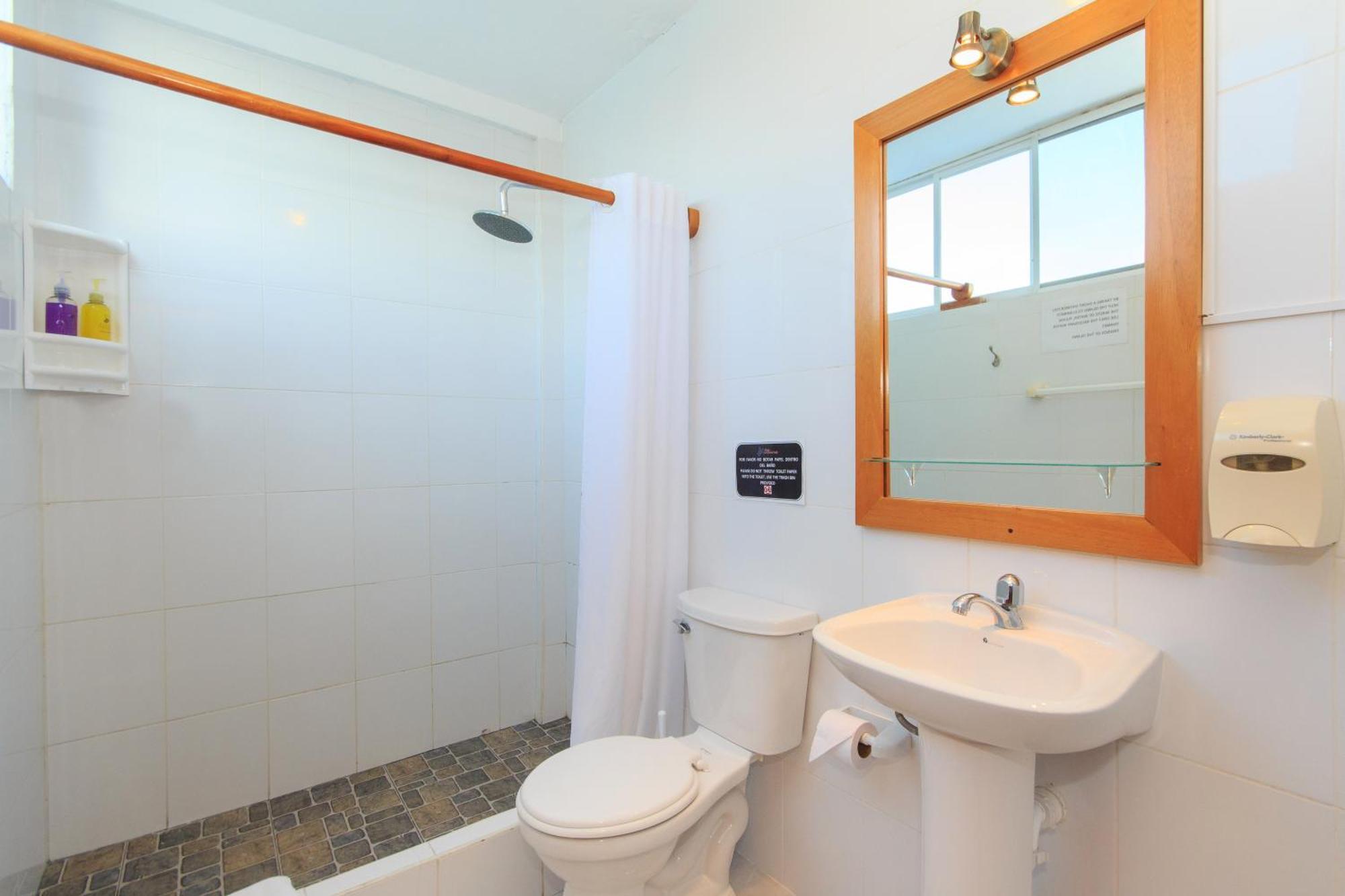 Hotel La Casa De Judy Puerto Ayora  Dış mekan fotoğraf