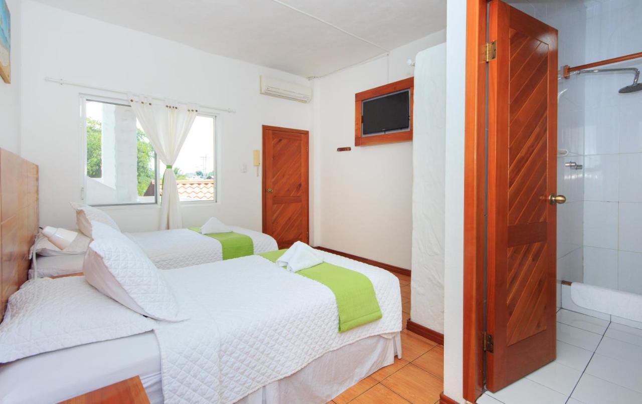 Hotel La Casa De Judy Puerto Ayora  Dış mekan fotoğraf
