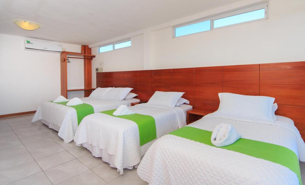 Hotel La Casa De Judy Puerto Ayora  Dış mekan fotoğraf